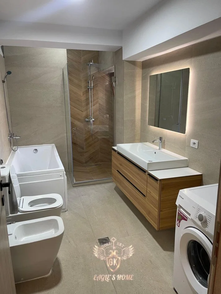 Durres, jepet me qera apartament 3+1+Ballkon Kati 1, (Flagship Center,Lagja 4)