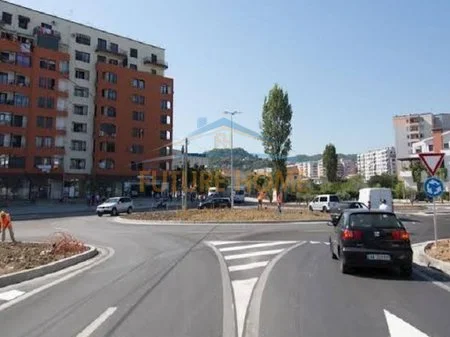 Shqiperi, shitet apartament 2+1+Ballkon Kati 2, 98 m² 147.000 € (Bulevradi Migjeni)