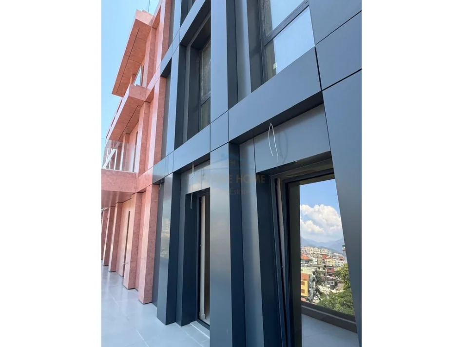 Tirane, Qera Ambient per Zyra,  Kati 6, 94 m² 2.500 € (Rruga e Kavajës) Galeria Roma