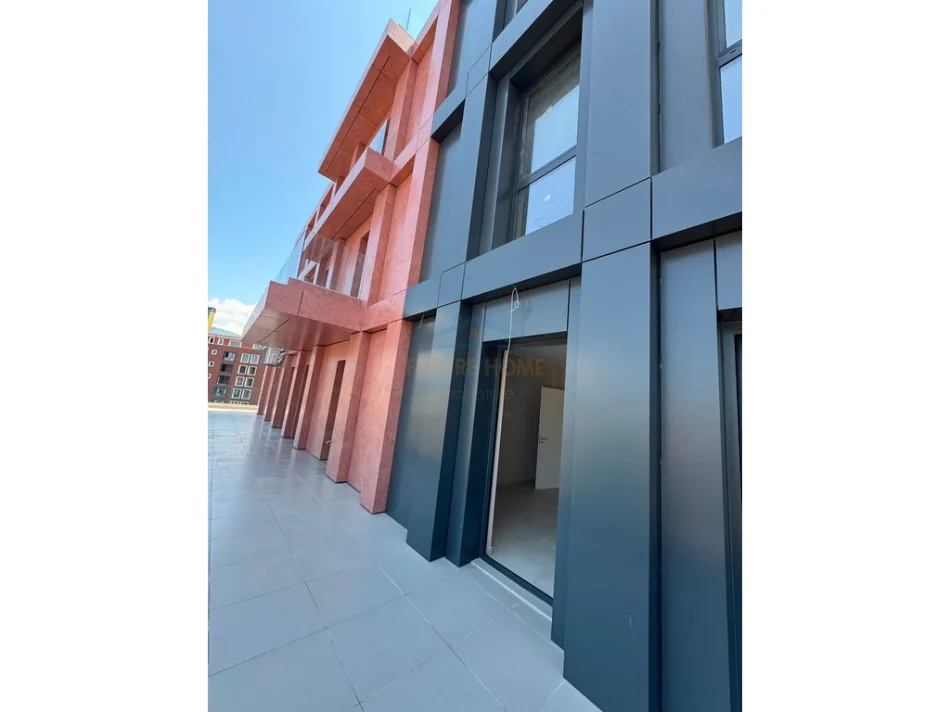 Tirane, jepet me qera zyre Kati 6, 140 m² 2.500 € (GAELRIA ROMA RRUGA E KAVAJES)