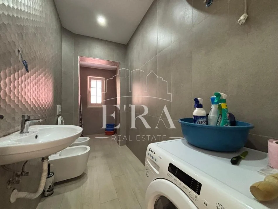 Durres, jepet me qera apartament 2+1 Kati 3, 70 m² 520 € (Drejtoria Rajonale Tatimore)