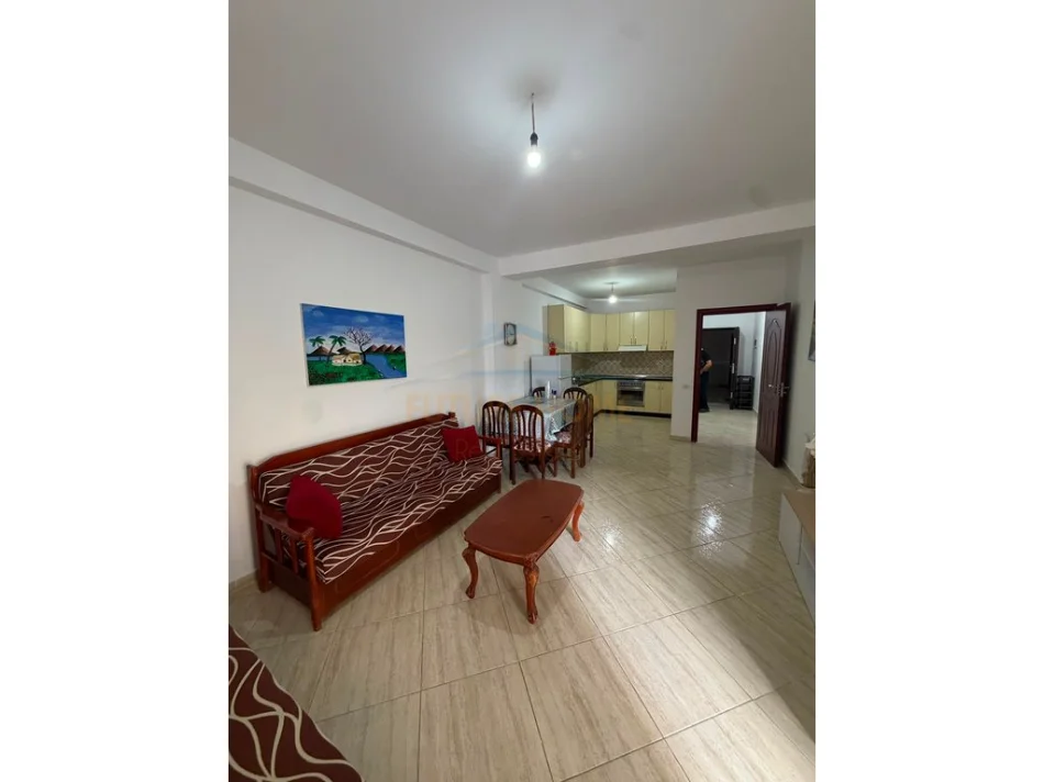 Qera, Apartament 2+1+2, Unaza e Re, Tiranë. 0696069906