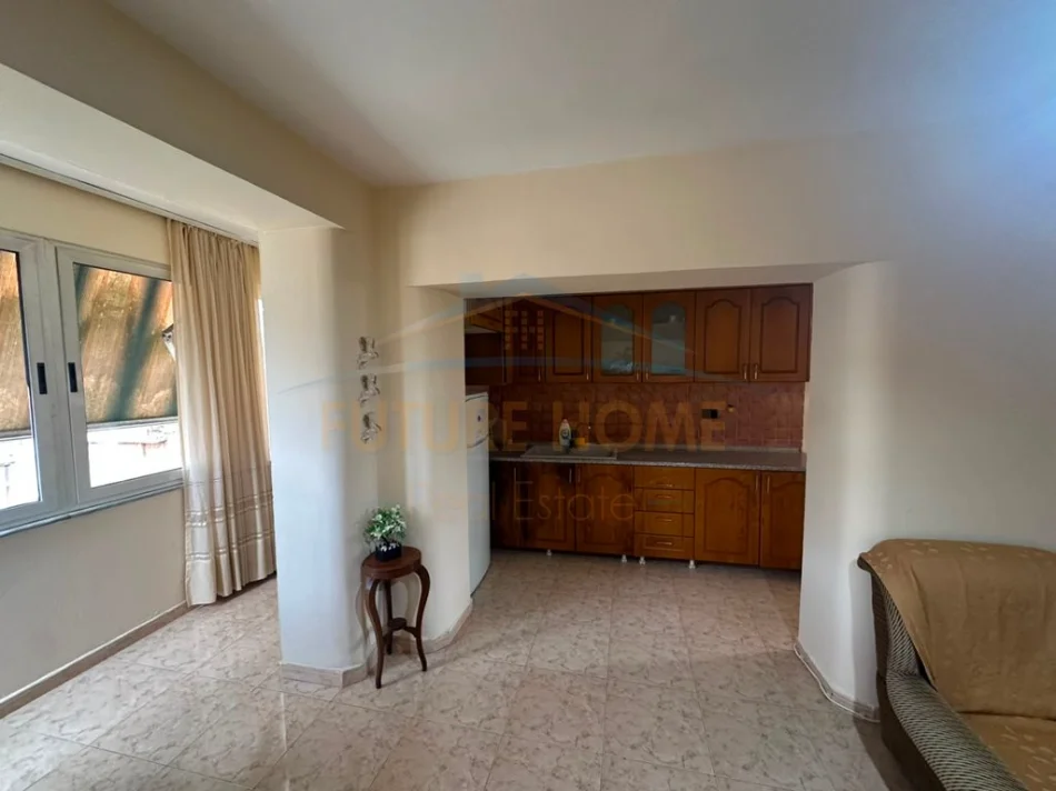 Qera, Apartament 1+1, Rr Fortuzi , Tirane 0696069906