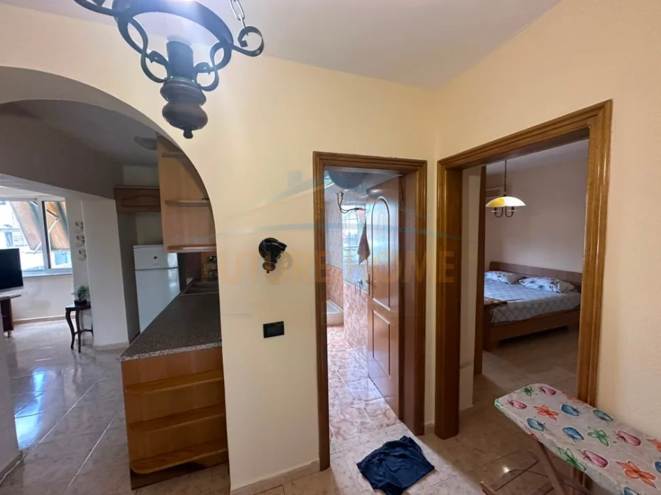 Qera, Apartament 1+1, Rr Fortuzi , Tirane 0696069906