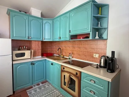 Tirane, jepet me qera apartament 2+1 Kati 5, 81 m² 1.000 € (Blloku)