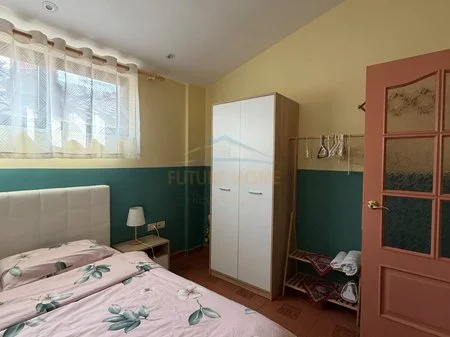 Tirane, jepet me qera apartament 2+1 Kati 5, 81 m² 1.000 € (Blloku)