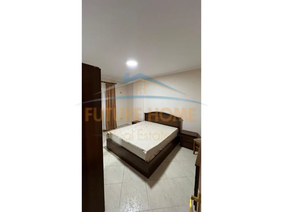 Tirane, jepet me qera apartament 1+1+Ballkon Kati 4, 52 m² 500 € (Rruga Siri Kodra)
