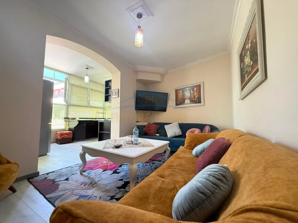 Qera, Apartament 1+1+Post Parkim, Liqeni i Thatë 0696069906