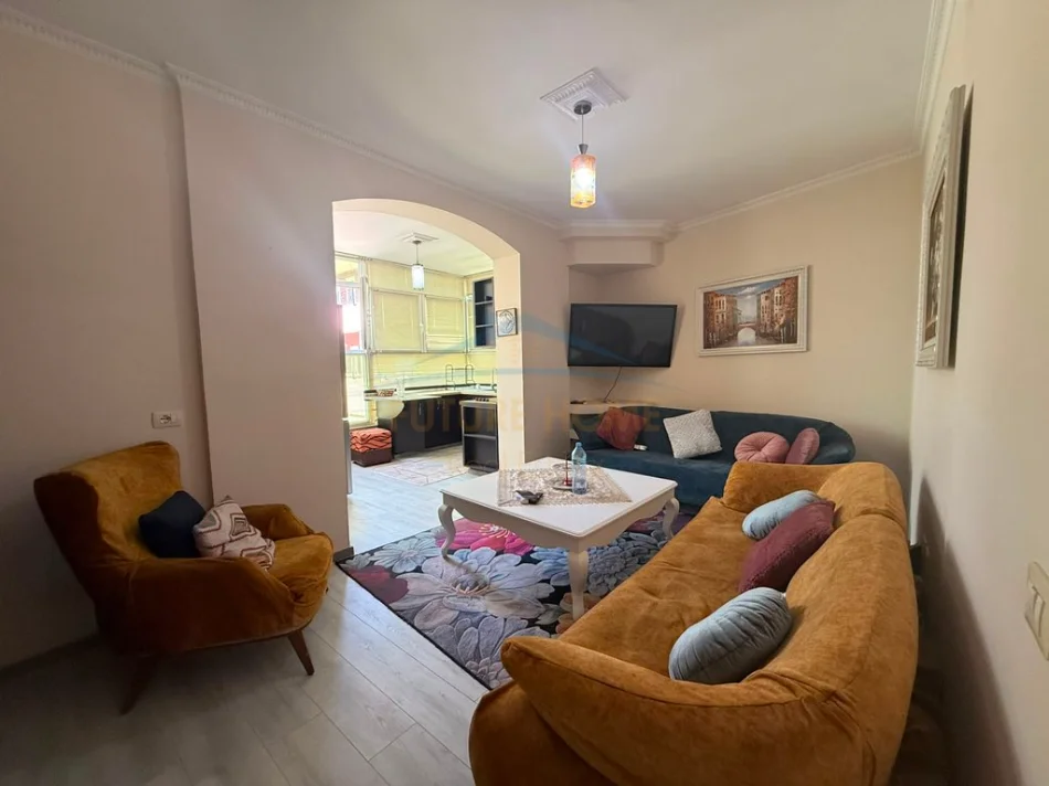 Qera, Apartament 1+1+Post Parkim, Liqeni i Thatë 0696069906