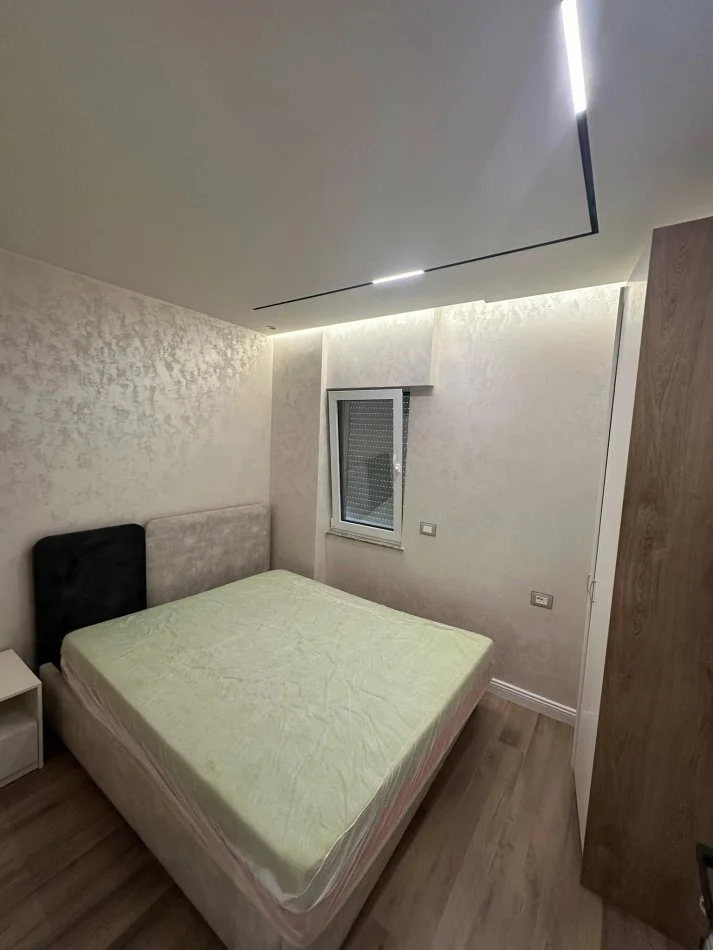 Durres, jepet me qera apartament 2+1+Ballkon Kati 1, (VOLLGA)