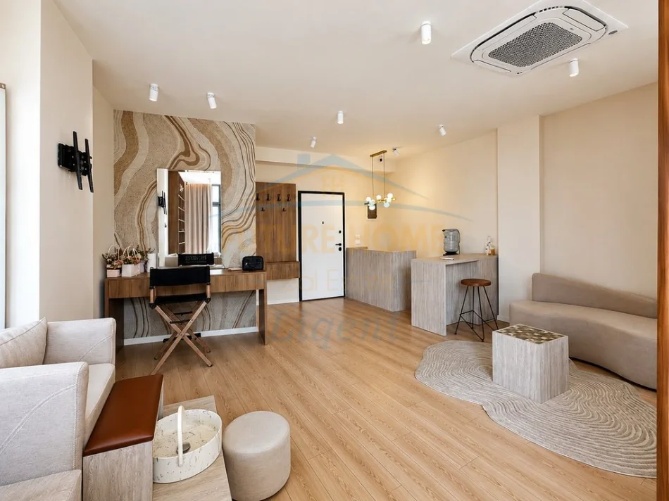 jap me qera ambjent biznesi Kati 1, 63 m² 1.500 € (LAKE VIEW)
