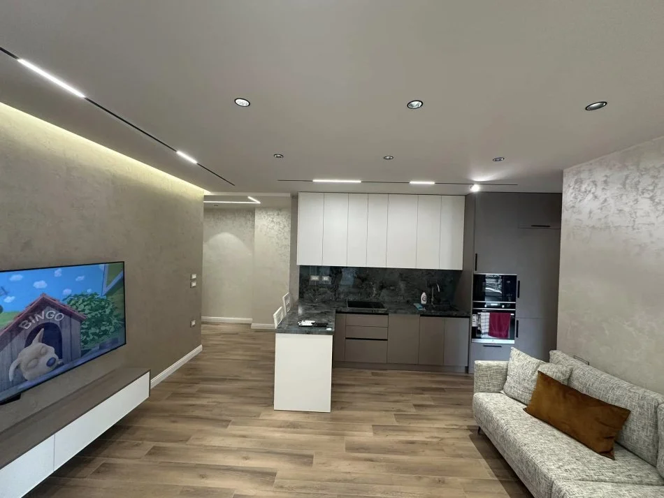 Durres, jepet me qera apartament 2+1+Ballkon Kati 1, (VOLLGA)