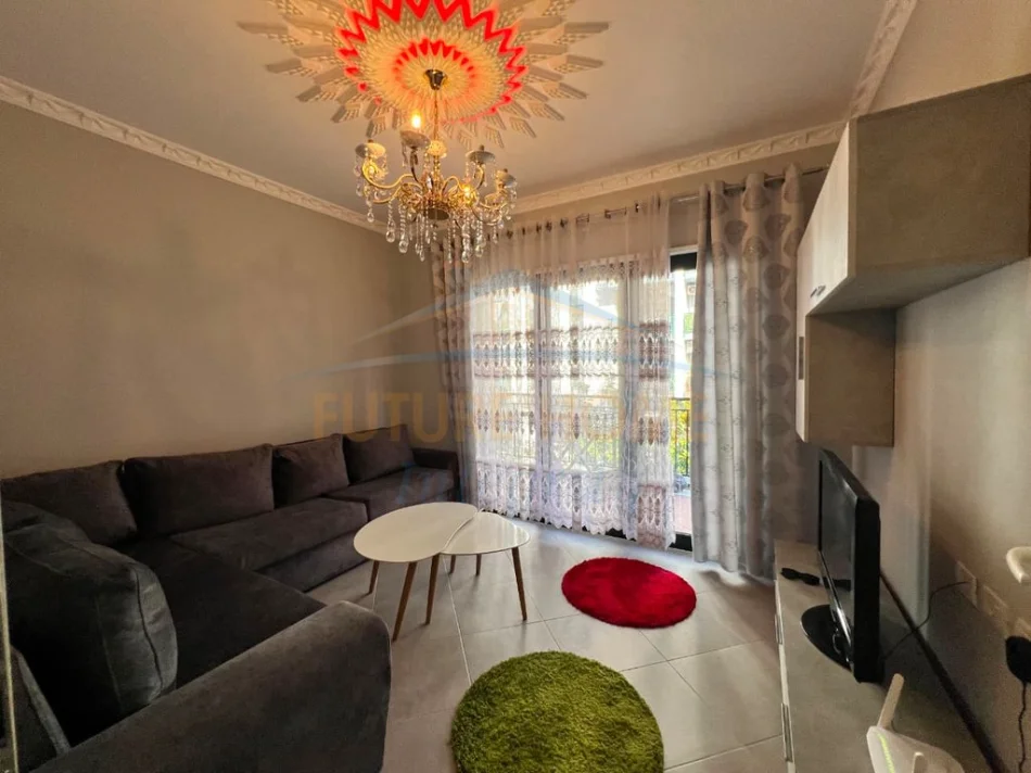 Tirane, jepet me qera apartament 1+1+Post Parkimi, Kati 1, 66 m² (Rezidenca Green City)   60,000 Lekë