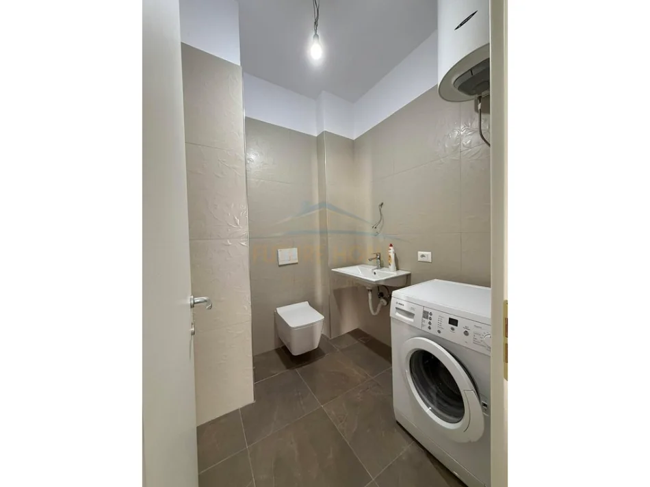 Tirane, jepet me qera apartament 2+1 Kati 5, 100 m² 600 € (Yzberisht)