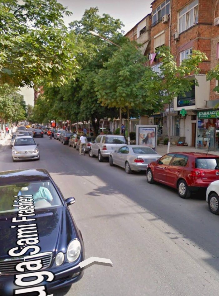 SHITET: DYQAN buzë  rruge/ Rruga Sami Frashëri