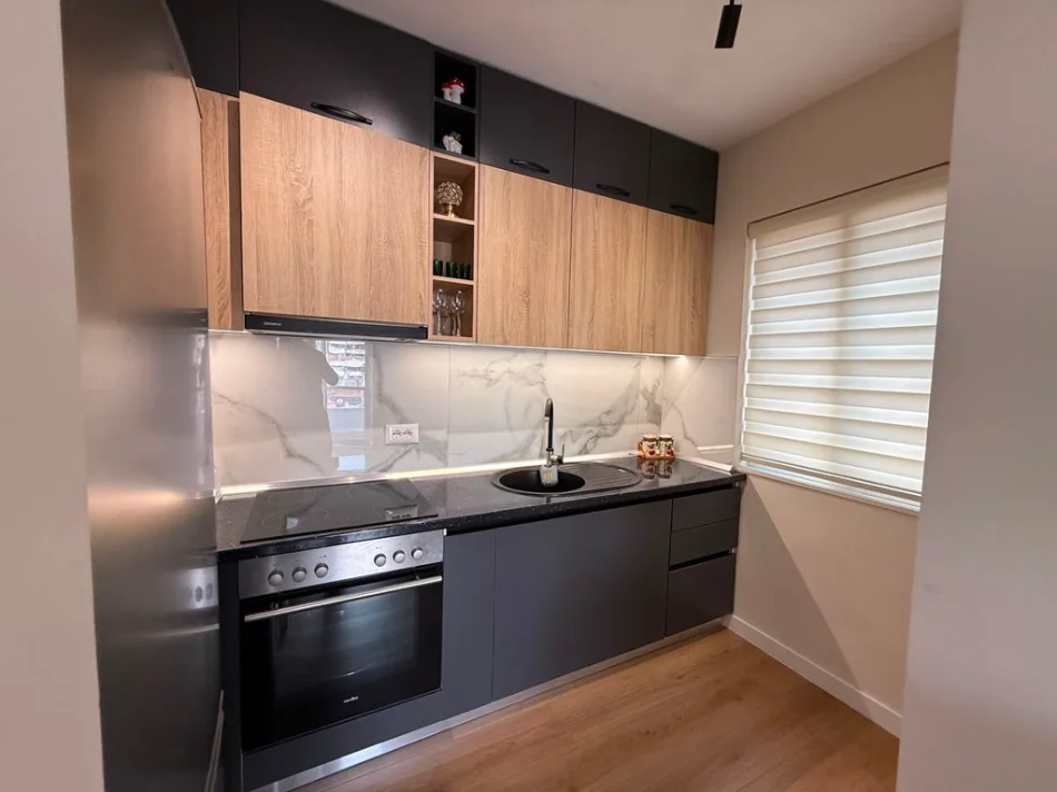 jap me qera apartament 3+1+Ballkon Kati 5, 80 m² 700 € (BRRYLI)