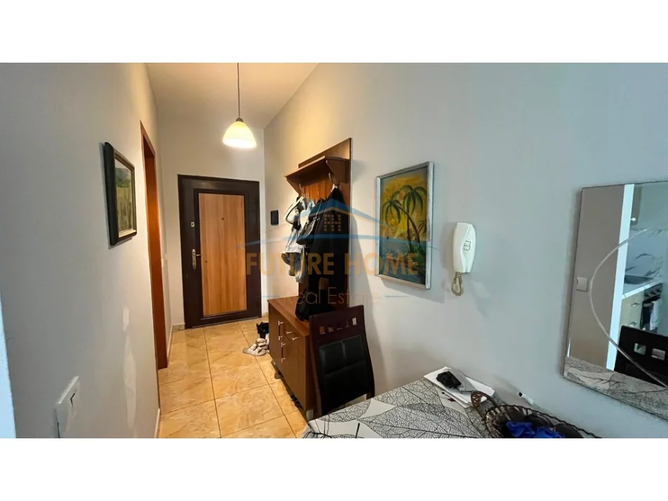 Tirane, jepet me qera apartament 1+1 Kati 4, 57 m² 500 € (Rruga Panorama)
