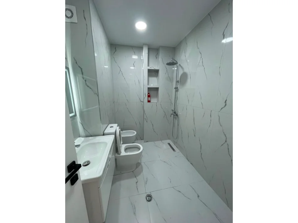Tirane, shitet apartament 1+1+Ballkon Kati 11, 65 m² 165.000 € (21)