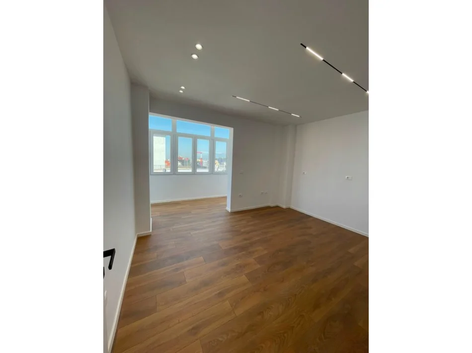 Tirane, shitet apartament 1+1+Ballkon Kati 11, 65 m² 165.000 € (21)