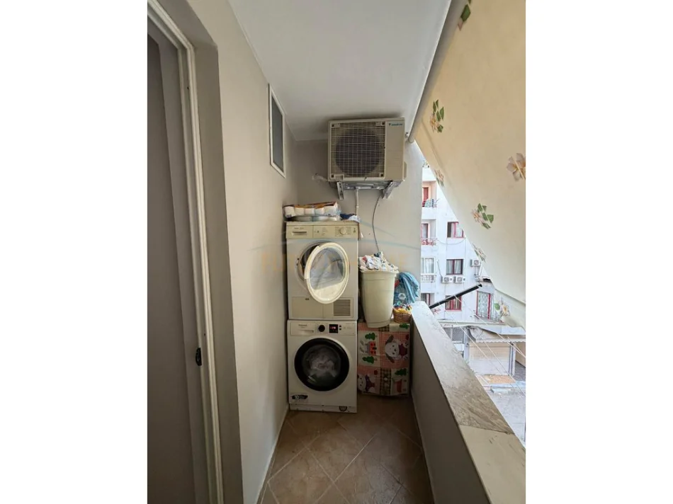 Tirane, shes apartament 2+1+Ballkon , 97 m² 152.000 € 