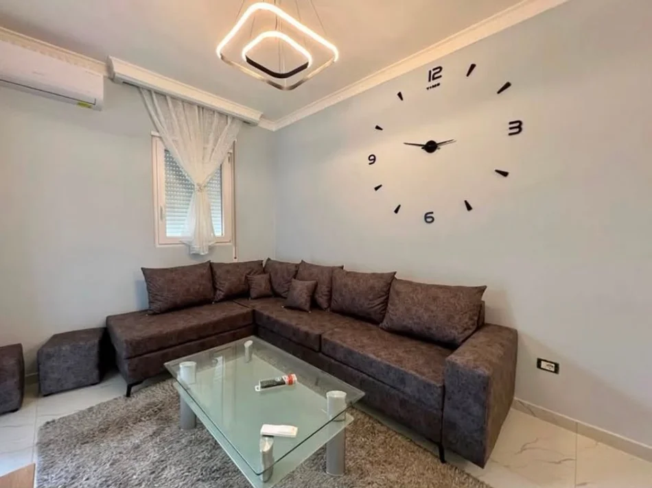 Tirane, shitet apartament 1+1+Ballkon Kati 2, 66 m² 132.000 € (RRUGA 5 MAJI)