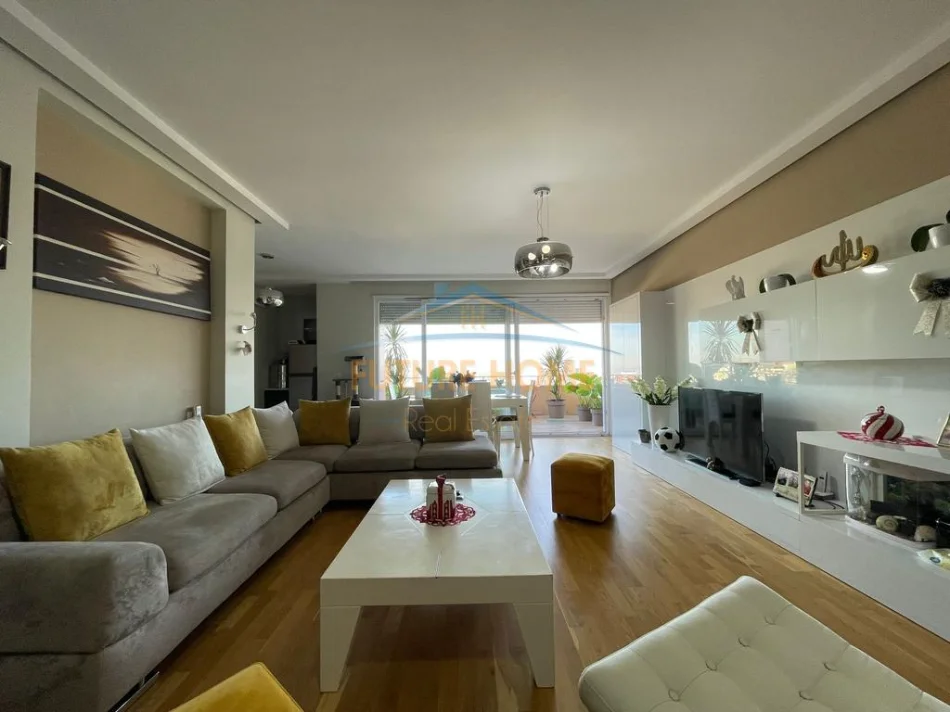 Tirane, shitet apartament 3+1+Ballkon Kati 6, 180 m² 360.000 € (KOPESHTI BOTANIK)