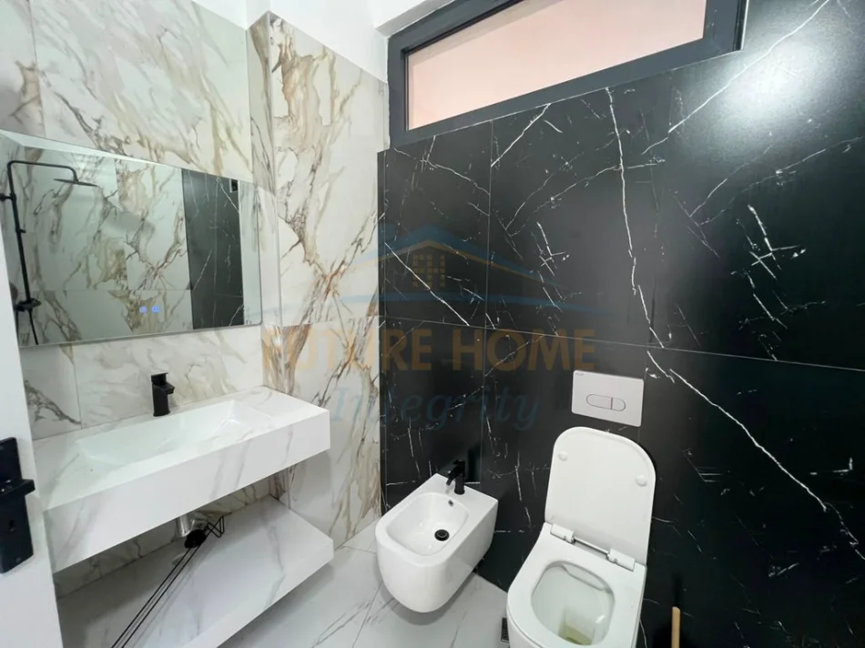 Tirane, Qera, Ambient duplex për Zyra,  Kati 0, 90 m² 1.000 € (Pazari i Ri)
