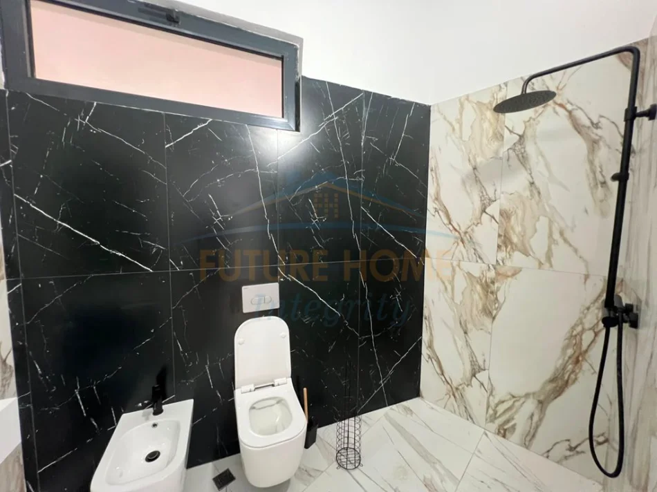 Tirane, jepet me qera ambjent biznesi Kati 0, 90 m² 1.000 € (Rruga TeftaTashko Koco)