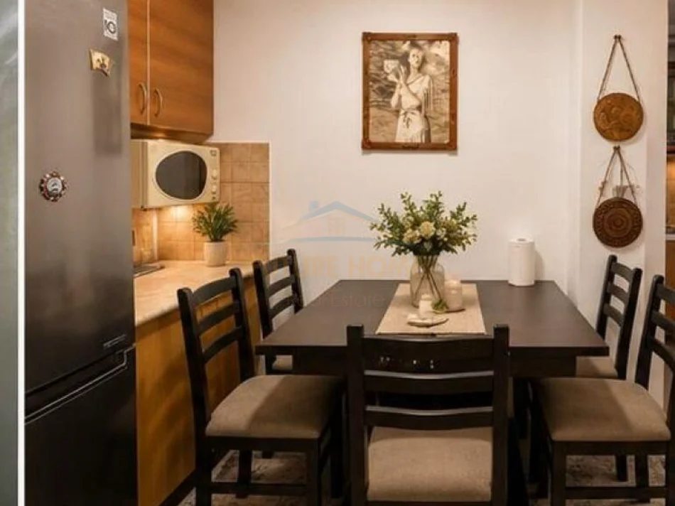 Tirane, jepet me qera apartament 1+1 Kati 1, 55 m² 400 € (Rruga Irfan Tomini)