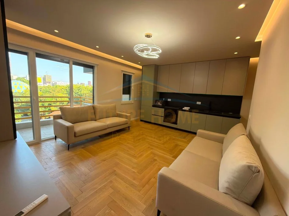 Tirane, jepet me qera apartament 1+1 Kati 3, 75 m² 650 € (Kompleksi E88, Laprakë)