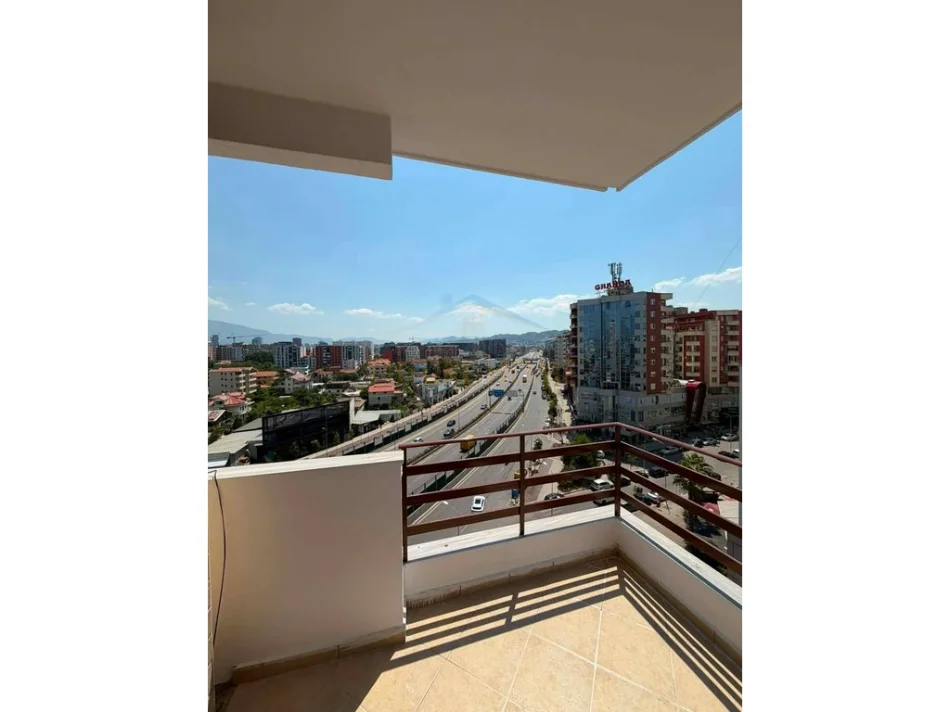 Tirane, shitet apartament 2+1 Kati 7, 101 m² 162.000 € (UNAZA E RE)