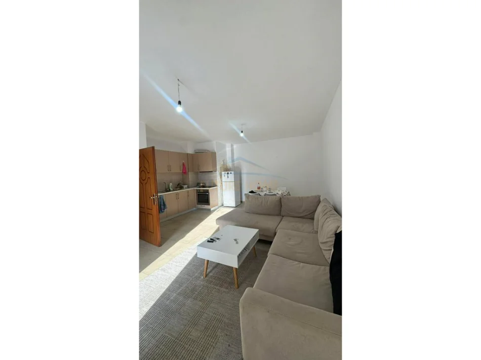 Tirane, shitet apartament 1+1+Ballkon Kati 6, 68 m² 107.000 € (Unaza e Re)
