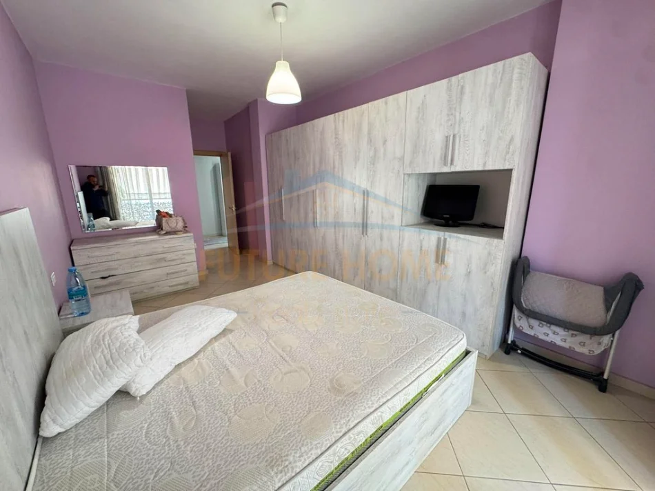 Qera, Apartament 3+1, Unaza e Re  70,000 Lekë 0696069906
