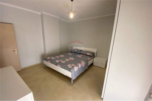 Tirane, jepet me qera 2+1+BLK Kati 5, 115 m² 450 Euro