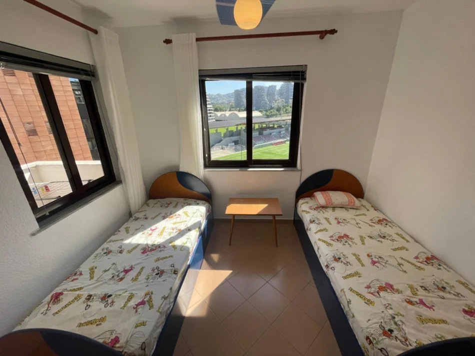 Tirane, jepet me qera apartament 2+1+Ballkon Kati 6, 102 m² 700 € (Rruga e Kosovareve)
