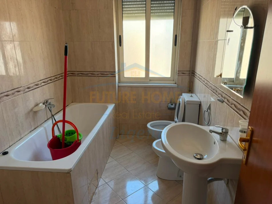 Tirane, shitet apartament 1+1+Ballkon Kati 9, 74 m² (Don Bosko)