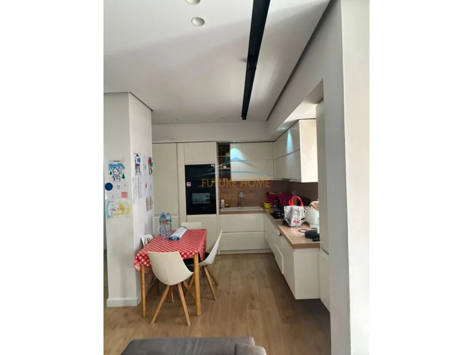 Tirane, shitet apartament 2+1 Kati 7, 97 m² 170.000 € (Yzberisht)