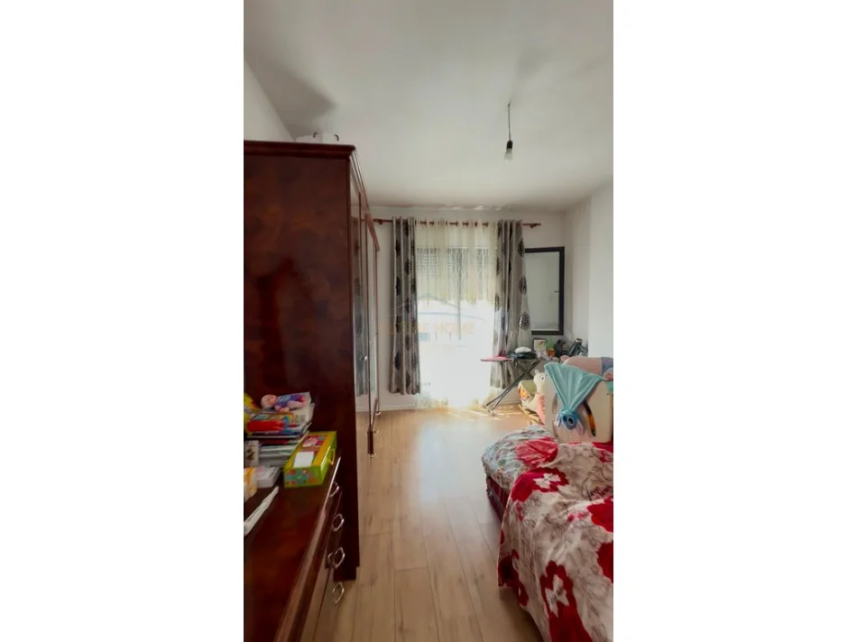 Tirane, shes apartament 1+1+Ballkon Kati 4, 61 m² 70.466 € 