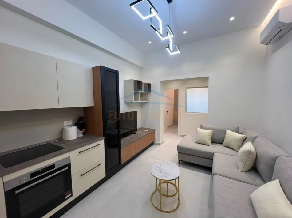 Tirane, jepet me qera apartament 2+1 Kati 3, 85 m² 1.000 € 