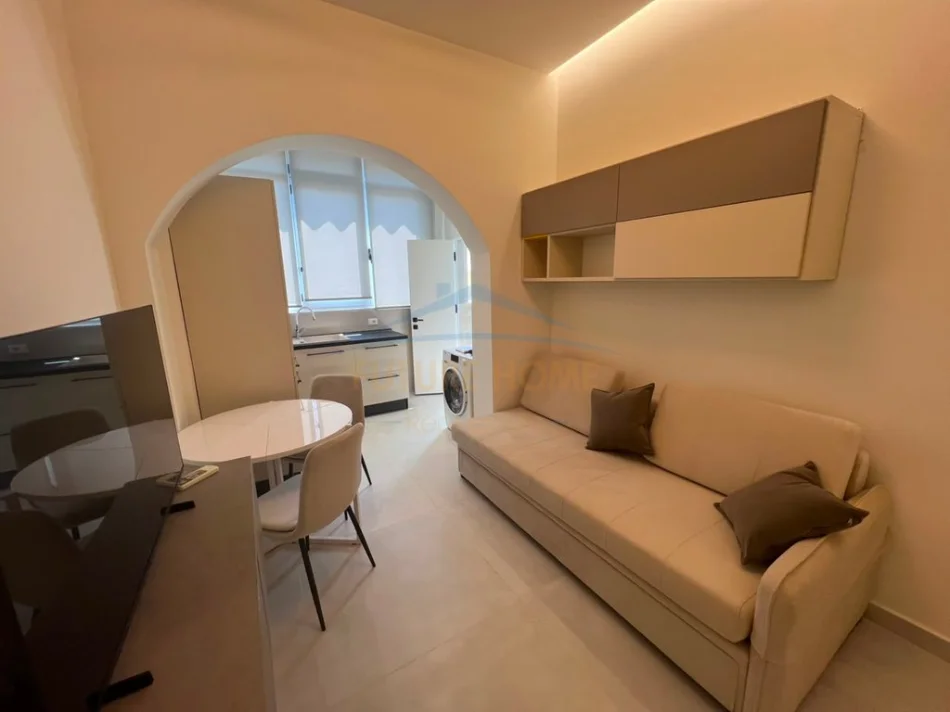 Tirane, jap me qera garsonier Kati 3, 35 m² 500 € (Rruga e Dibres, Tirane)