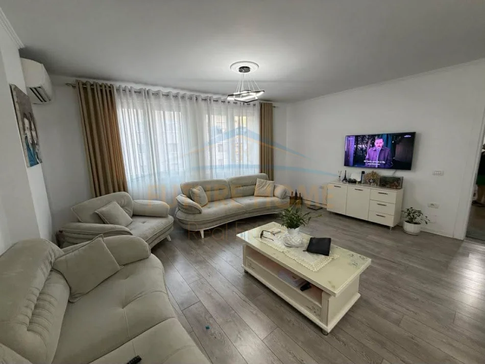 Shitet, Apartament 2+1, Pallatet Cabej, Misto Mame 0696069906