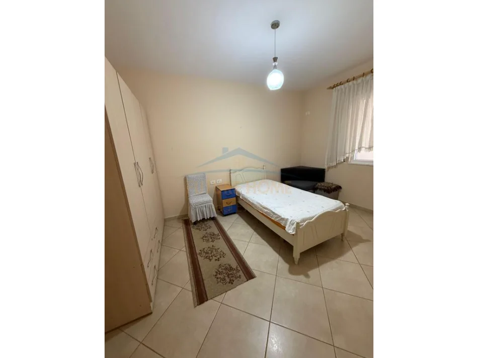 Tirane, jepet me qera apartament 3+1+2+Ballkon Kati 1, 113 m² 760 € (Ferit Xhajko)