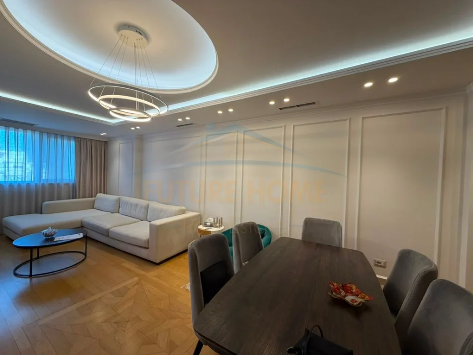 Shitet, Apartament 2+1+2+Depo, Kompleksi "Kika 1", Komuna e Parisit. 0696069906