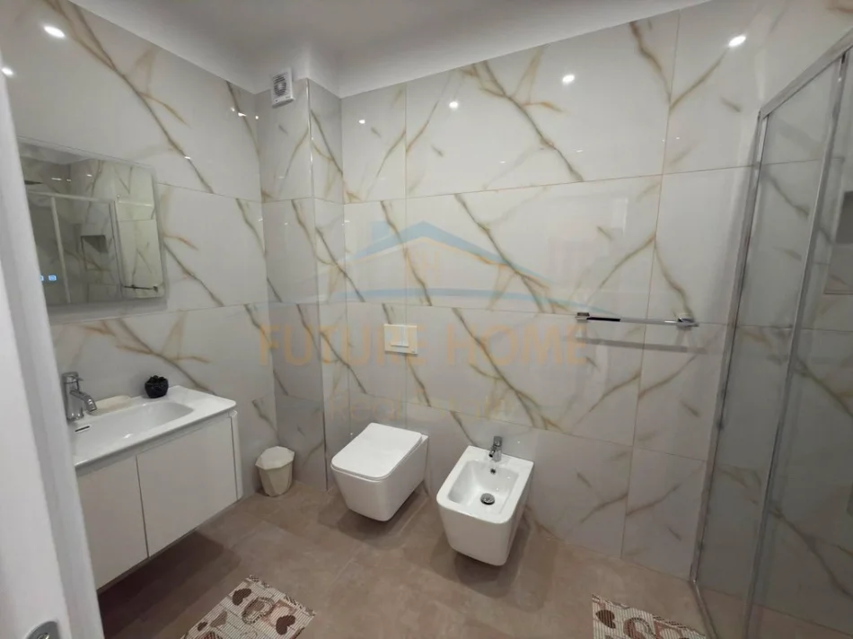 Qera, Apartament 1+1 + Post Parkimi, Kompleksi E88, Rruga Dritan Hoxha 70,000 Lekë 0696069906
