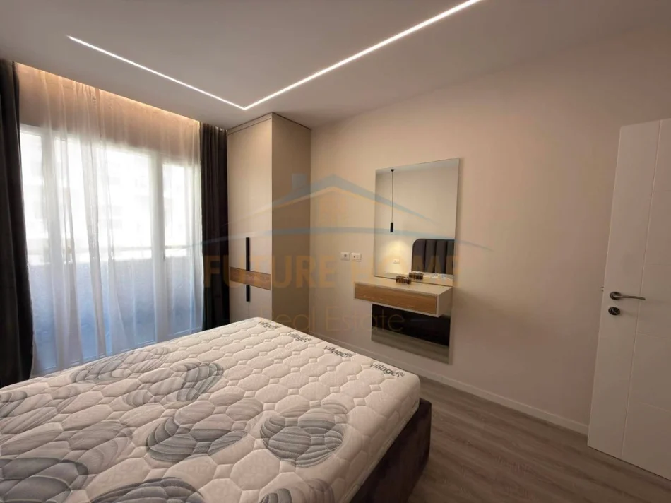 Tirane, jepet me qera apartament 1+1 Kati 4, 78 m² 700 € (Kompleksi E88, Rruga Dritan Hoxha)