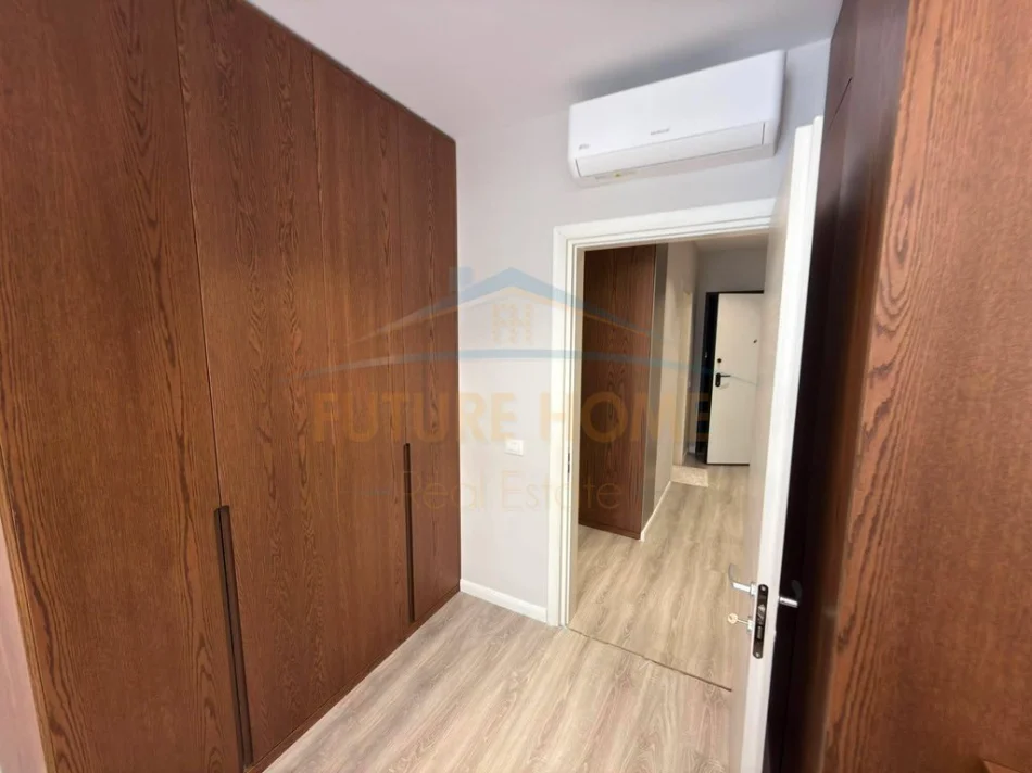 Tirane, jepet me qera apartament 1+1+Ballkon Kati 6, 77 m² 60.000 € (Kompleksi E88, Rruga Dritan Hoxha)