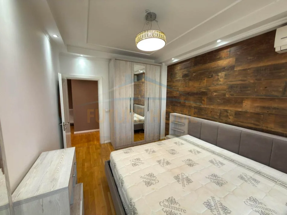 Tirane, jepet me qera apartament 2+1 Kati 3, 89 m² 500 € (Unaza e Re)