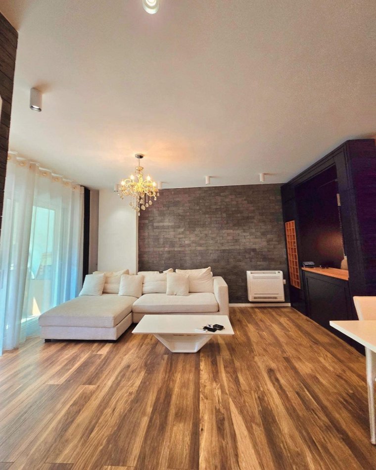 Tirane, shitet apartament 1+1 , 70 m² (Petro Nini)