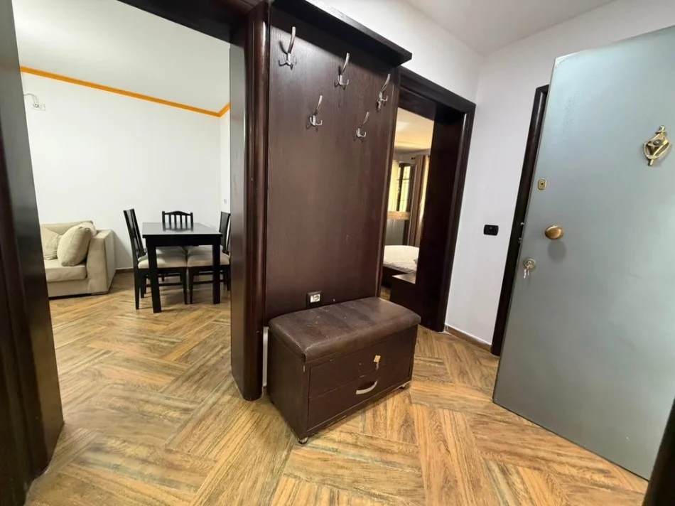 Tirane, jepet me qera apartament 2+1 Kati 3, 69 m² 600 € (21 Dhjetori)