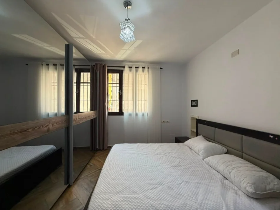 Tirane, jepet me qera apartament 2+1 Kati 3, 69 m² 600 € (21 Dhjetori)